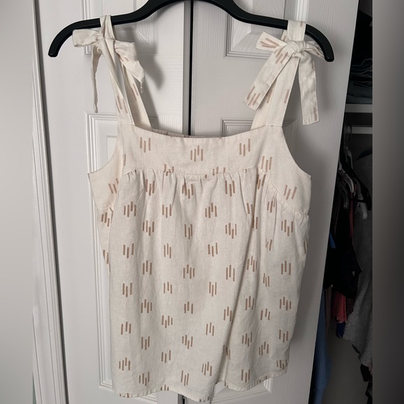 Shoulder tie tank top. Perfect for summer and brand new - Picture 1 of 3